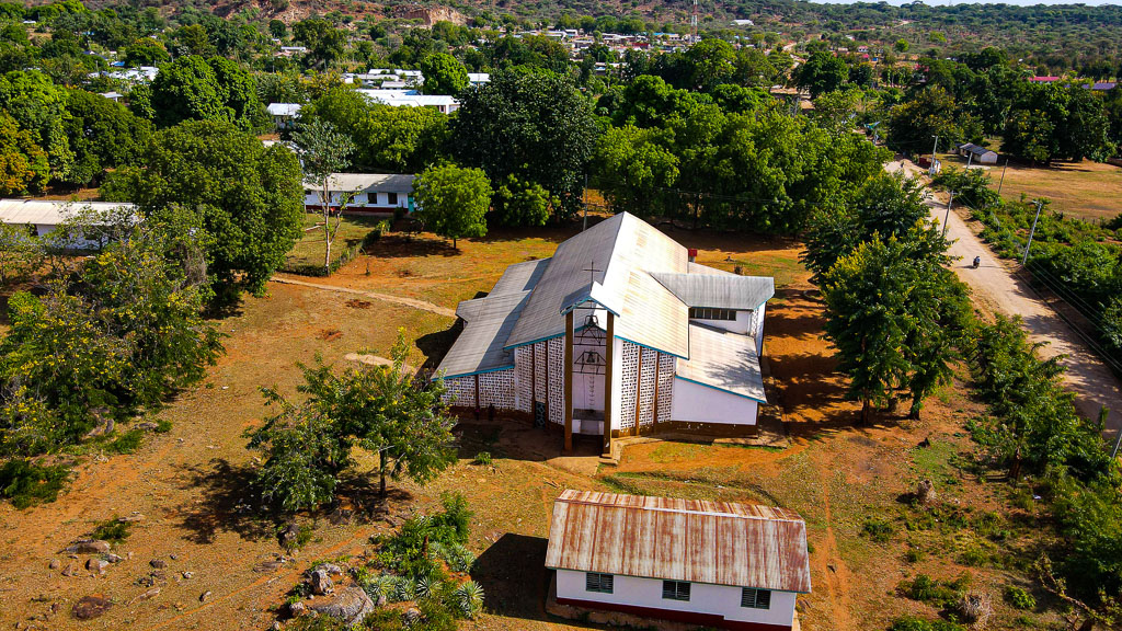 Christ the Saviour Chesongoch Parish is located in the Kerio Valley in Tot Division, about 75 kilometres away from Kabarnet - Iten main road was formerly an outstation of Nerkwo parish.