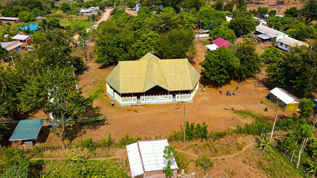 St. Benedict Arror Parish is located at the Kerio Valley about 50 kilometres away from Kabarnet - Iten main road. It was started as an outstation of Chesongoch in 1973 and was established as a parish in 1974 as the third Benedictine parish.